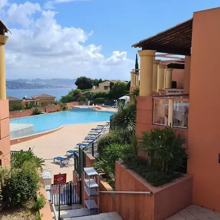 Vue Mer Et Sur La Baie De Cannes Piscine 450M2 Randonnee Vtt Au Pied De L Esterel Theoule-sur-Mer Exterior photo