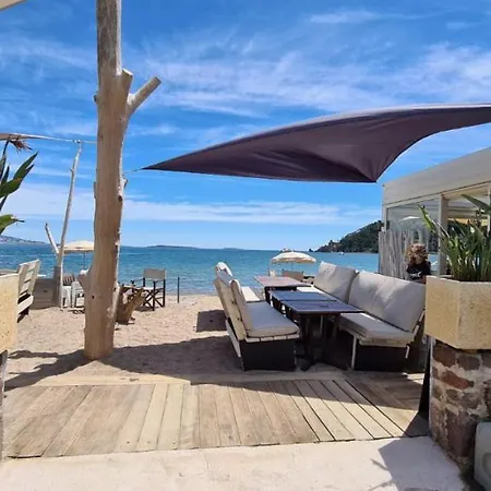 Vue Mer Et Sur La Baie De Cannes Piscine 450M2 Randonnee Vtt Au Pied De L Esterel Theoule-sur-Mer Exterior photo