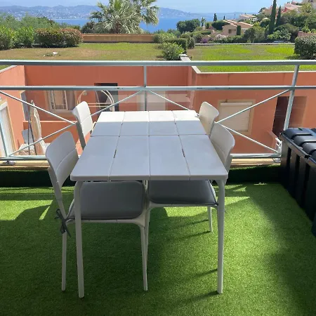 Vue Mer Et Sur La Baie De Cannes Piscine 450M2 Randonnee Vtt Au Pied De L Esterel Theoule-sur-Mer Exterior photo