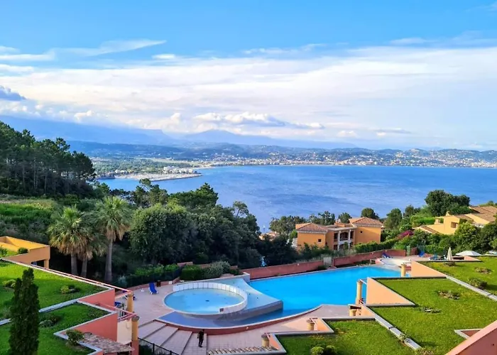 Vue Mer Et Sur La Baie De Cannes Piscine 450M2 Randonnee Vtt Au Pied De L Esterel