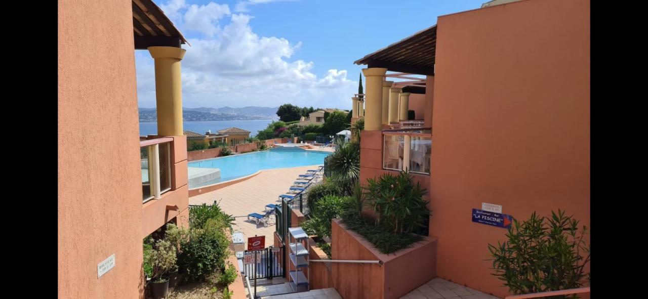 Vue Et Sur La Baie De Cannes Piscine 450m2 Randonnee Vtt Au Pied De L Esterel Theoule-sur-Mer