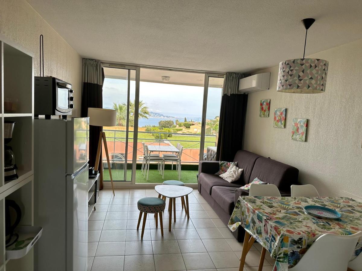 Vue Et Sur La Baie De Cannes Piscine 450m2 Randonnee Vtt Au Pied De L Esterel Apartment Theoule-sur-Mer